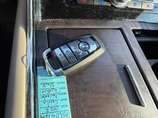 Used 2023 Lincoln Navigator Reserve AWD/4WD image 17