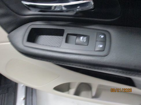 Used 2019 Dodge Grand Caravan SE w/ UConnect Hands-Free Group FWD image 22