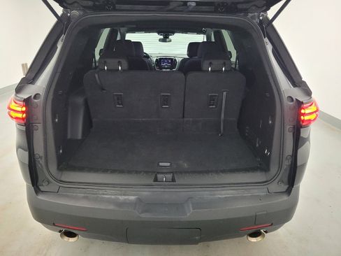 Used 2023 Chevrolet Traverse LT w/ LPO, Cargo Package AWD/4WD image 29