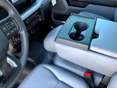 New 2026 Ford F250 XL w/ XL Chrome Package image 7