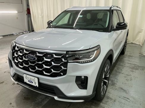 New 2026 Ford Explorer Platinum w/ LUX Leather Package AWD/4WD image 8