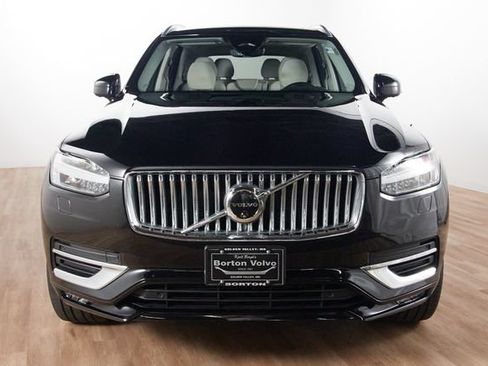 Certified 2025 Volvo XC90 B5 Plus w/ Protection Package Premier AWD/4WD image 2