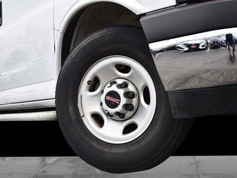 Used 2024 GMC Savana 2500 w/ Driver Convenience Package image 3