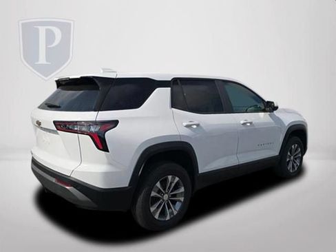 New 2027 Chevrolet Equinox LT FWD image 5