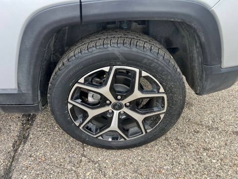 Used 2025 Jeep Compass Limited AWD/4WD image 13