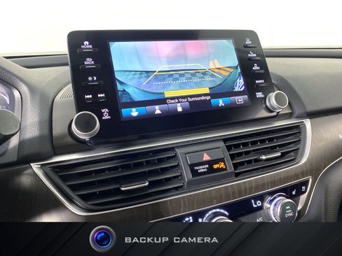 Used 2018 Honda Accord Touring image 6