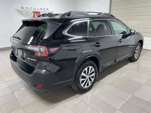 Used 2024 Subaru Outback Premium AWD/4WD image 6