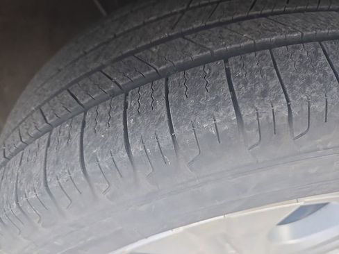 Used 2013 Toyota RAV4 LE image 4