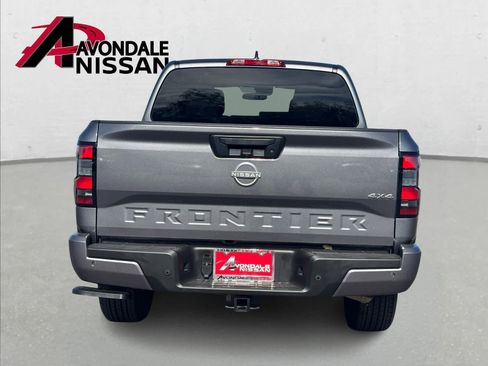 Used 2025 Nissan Frontier SV w/ Tow Package image 6