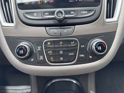 Used 2023 Chevrolet Malibu LT FWD image 17