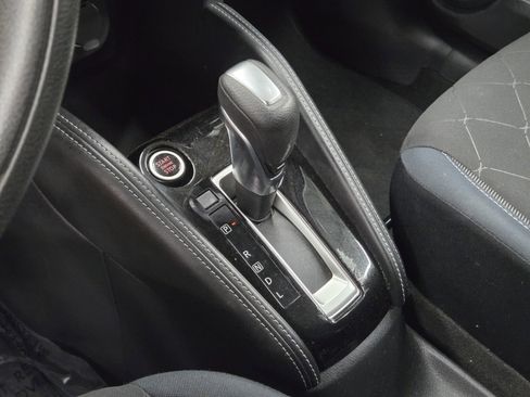 Used 2018 Nissan Kicks S image 19