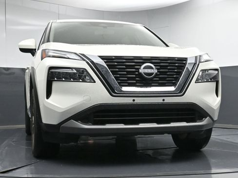 Certified 2023 Nissan Rogue SV image 24