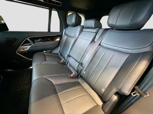 New 2026 Land Rover Range Rover Long Wheelbase Autobiography AWD/4WD image 18