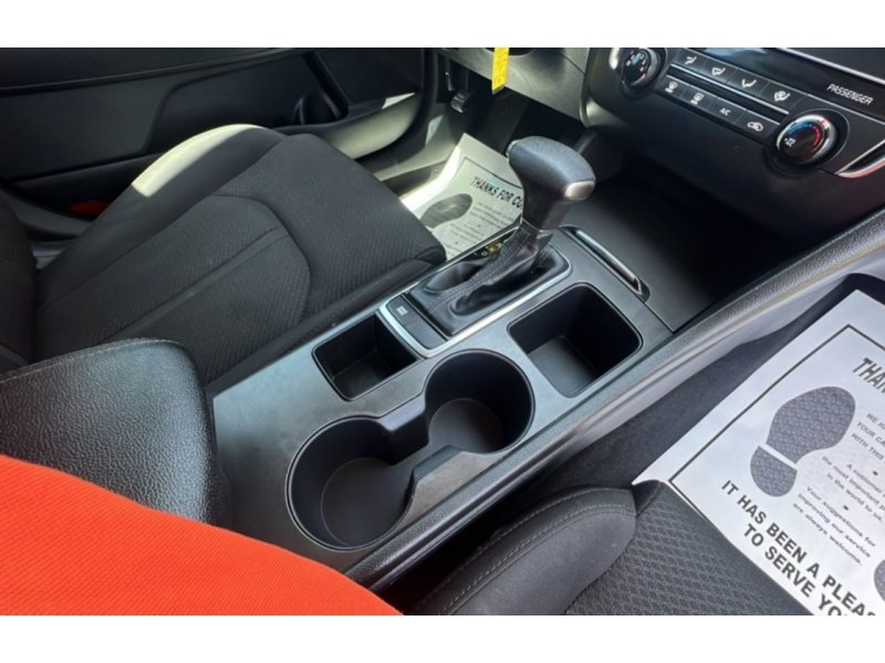 Used 2016 Kia Optima LX FWD image 25