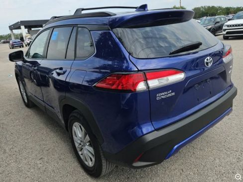 Used 2023 Toyota Corolla Cross LE w/ Moonroof Package AWD/4WD image 2