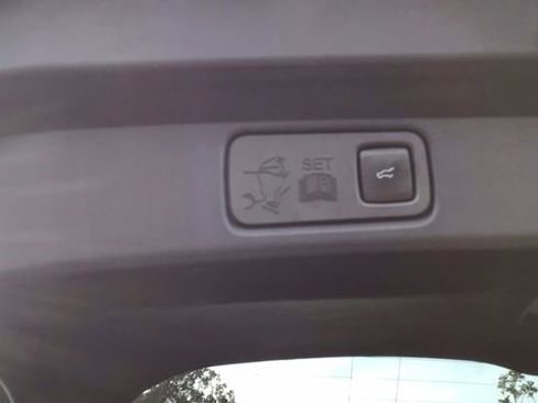 Certified 2021 Ford Mustang Mach-E Premium image 11