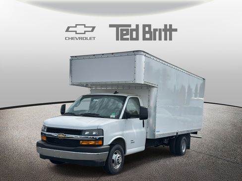 New 2025 Chevrolet Express 4500 Extended w/ Power Convenience Package image 4