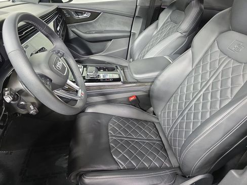 Used 2023 Audi SQ8 Prestige AWD/4WD image 5