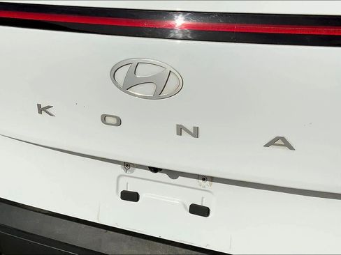 Used 2025 Hyundai Kona SEL image 9
