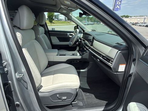 Certified 2024 Hyundai Santa Fe Limited AWD/4WD image 18