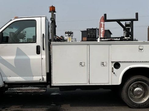 Used 2006 Chevrolet Kodiak C4500 2WD Regular Cab image 8