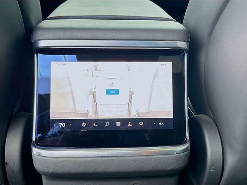 Used 2022 Tesla Model X AWD/4WD image 16