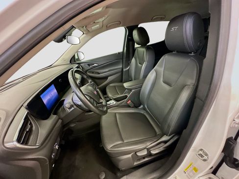 Used 2024 Buick Encore GX Sport Touring AWD/4WD image 13