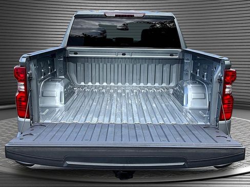 Used 2023 Chevrolet Silverado 1500 LT AWD/4WD image 7