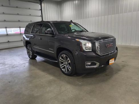 Used 2017 GMC Yukon Denali w/ Open Road Package AWD/4WD image 2