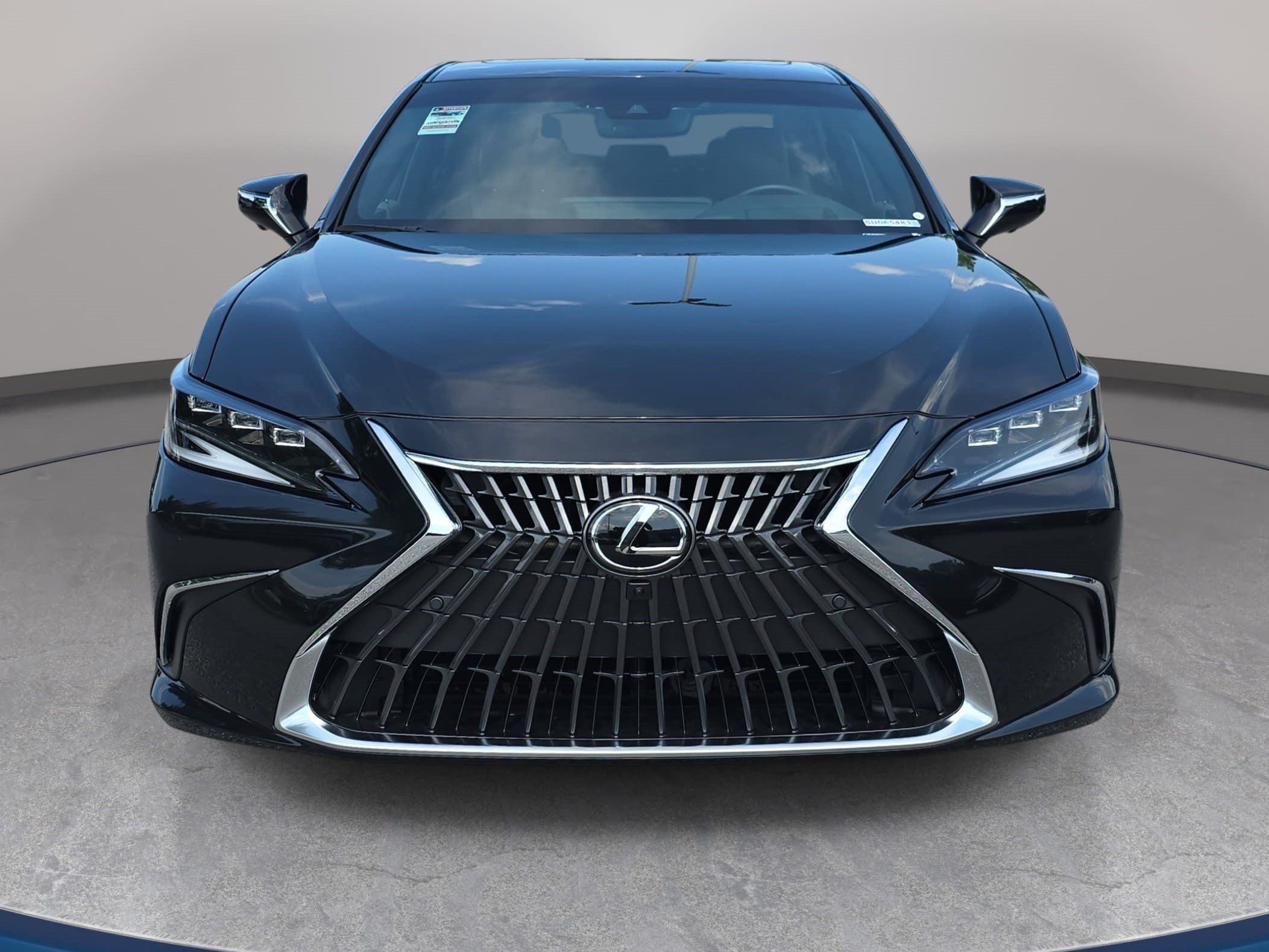 Used 2025 Lexus ES 300h Ultra Luxury w/ Accessory Package (Z2) FWD image 2