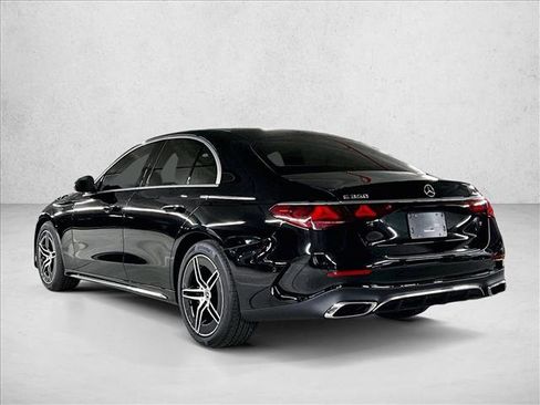 New 2026 Mercedes-Benz E 350 4MATIC Sedan image 3