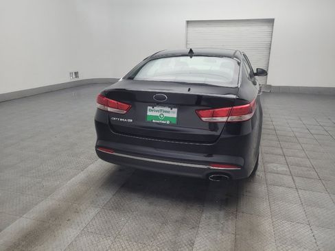 Used 2017 Kia Optima LX w/ Driver Convenience Package FWD image 7