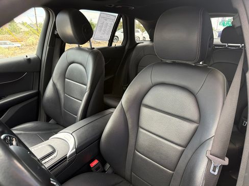 Used 2020 Mercedes-Benz GLC 300 4MATIC image 19