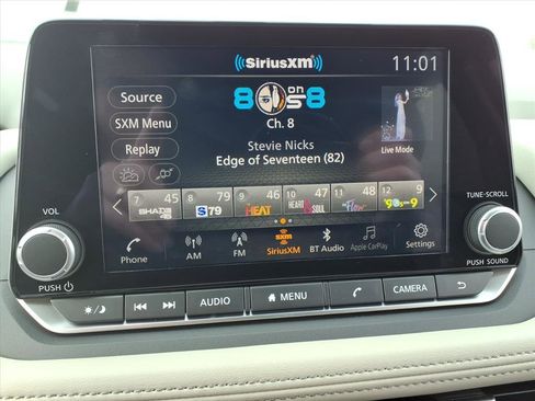 Used 2025 Nissan Rogue SV image 29