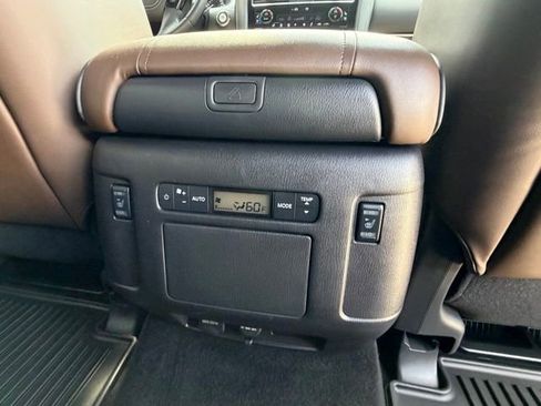 Used 2023 Nissan Armada Platinum w/ Captain's Chairs Package AWD/4WD image 31