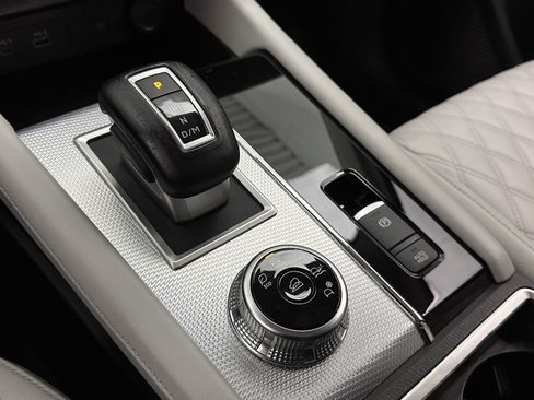 Used 2024 Mitsubishi Outlander SEL FWD image 16
