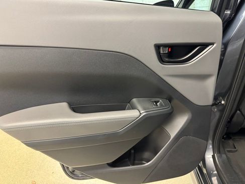 Used 2024 Subaru Crosstrek 2.0i Premium AWD/4WD image 10