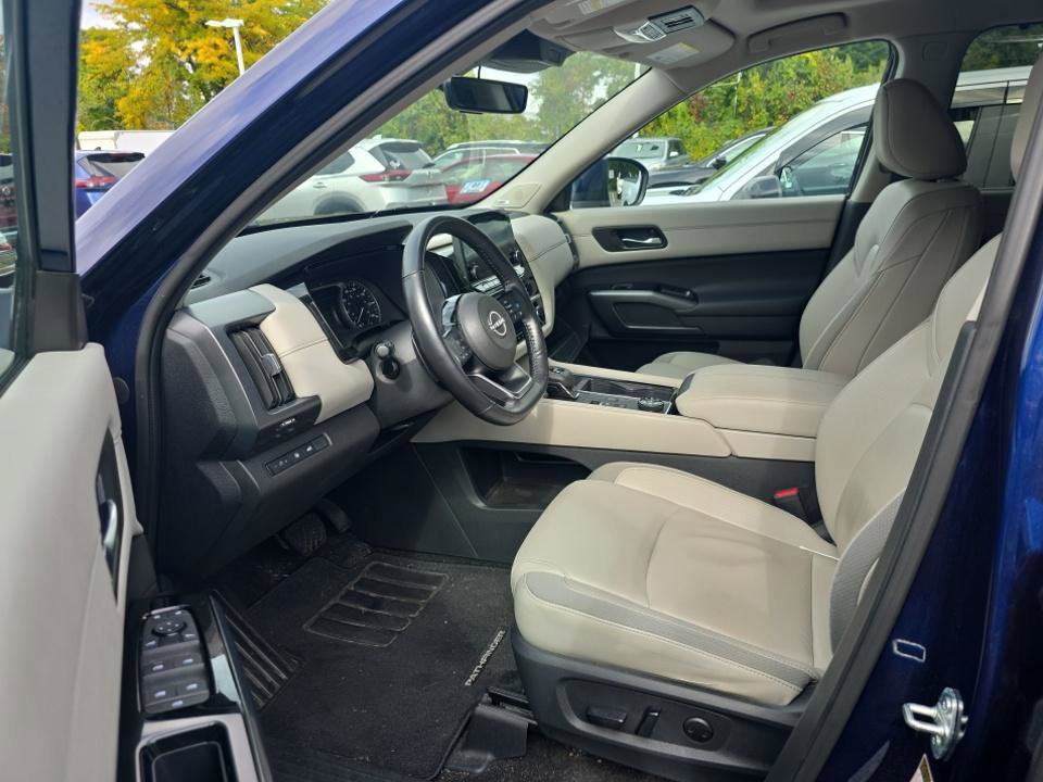 Certified 2024 Nissan Pathfinder SL w/ SL Premium Package AWD/4WD image 10