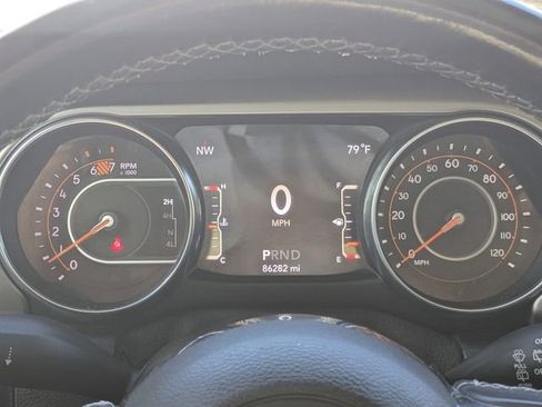 Used 2021 Jeep Wrangler Unlimited Sahara image 31