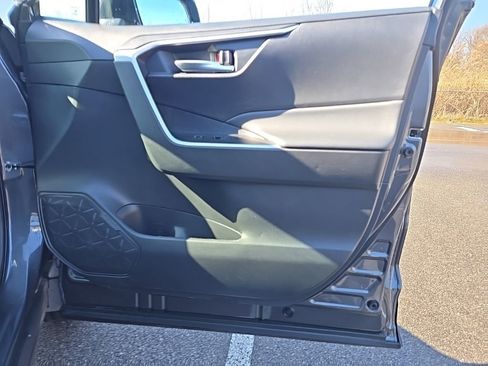 Certified 2025 Toyota RAV4 XLE image 27