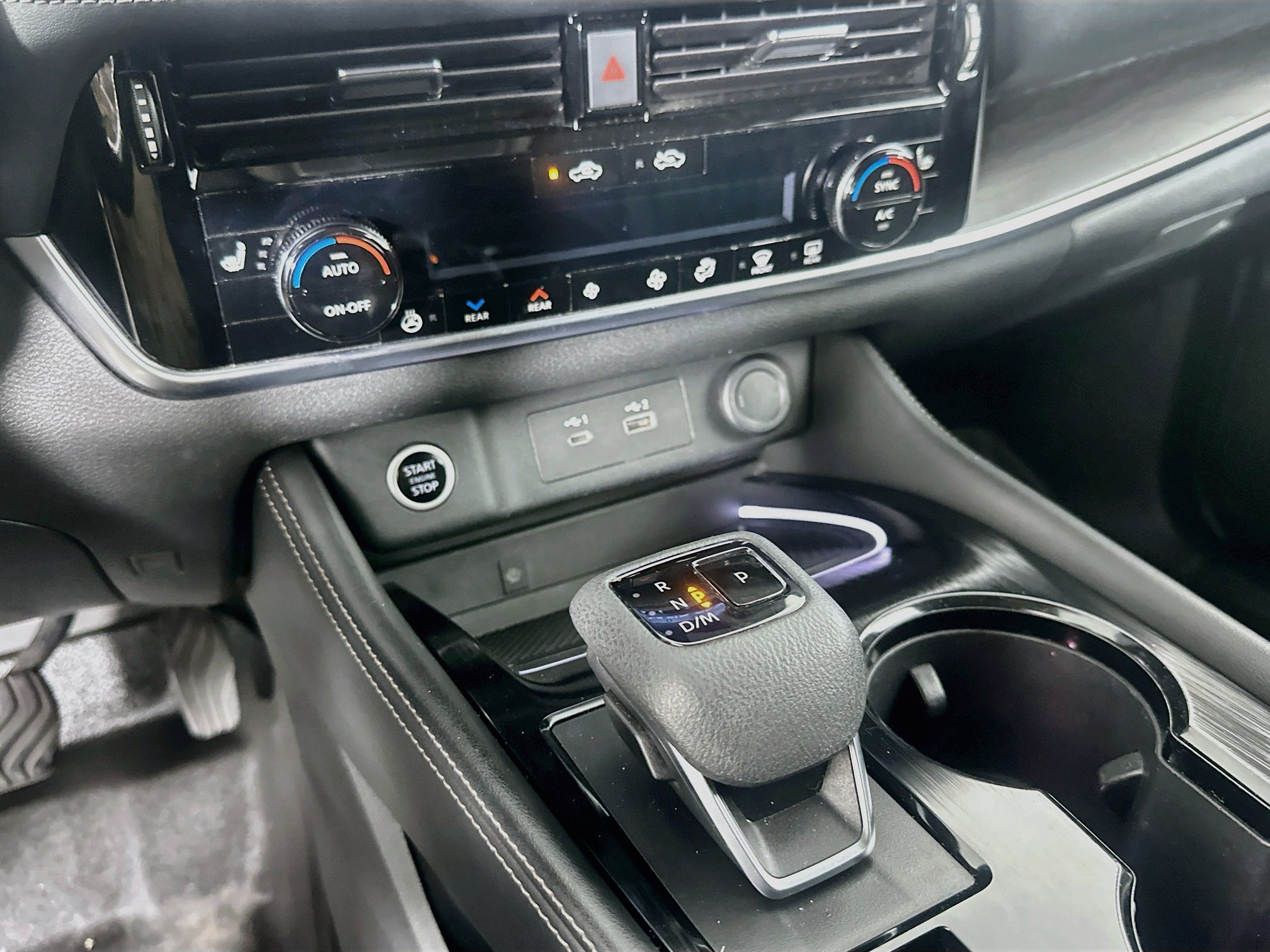 Used 2022 Nissan Rogue Platinum w/ Head-Up Display Package FWD image 24