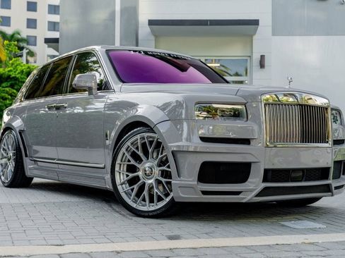 Used 2021 Rolls-Royce Cullinan Sport Utility image 4