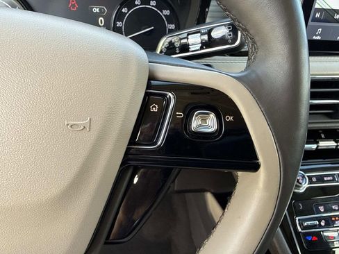 Used 2020 Lincoln Corsair AWD w/ Premium Package image 30