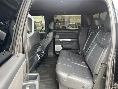 Used 2025 Ford F450 Platinum w/ FX4 Off-Road Package AWD/4WD image 14