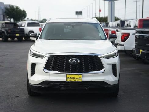 Used 2024 INFINITI QX60 Luxe FWD image 3