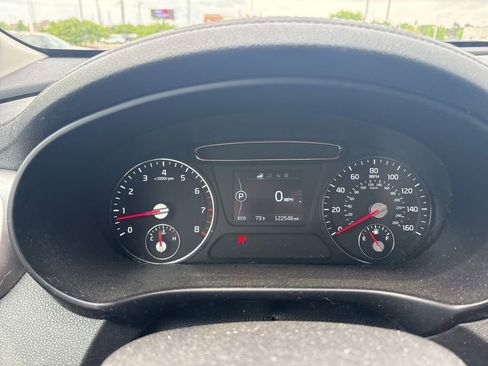Used 2016 Kia Sorento LX w/ LX Convenience Package FWD image 16