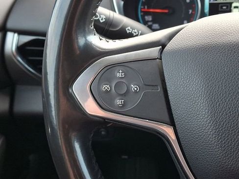 Used 2018 Chevrolet Traverse LT image 22