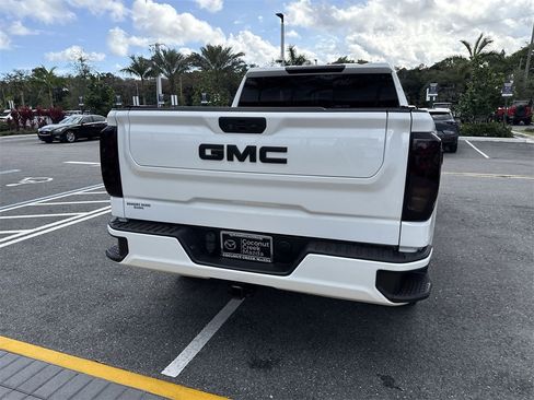 Used 2021 GMC Sierra 1500 Elevation w/ Preferred Package image 22