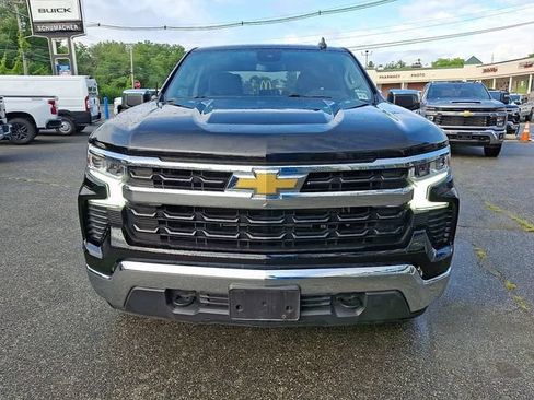 Used 2023 Chevrolet Silverado 1500 LT AWD/4WD image 2