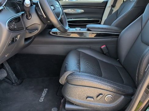 Used 2023 Genesis GV70 2.5T image 12